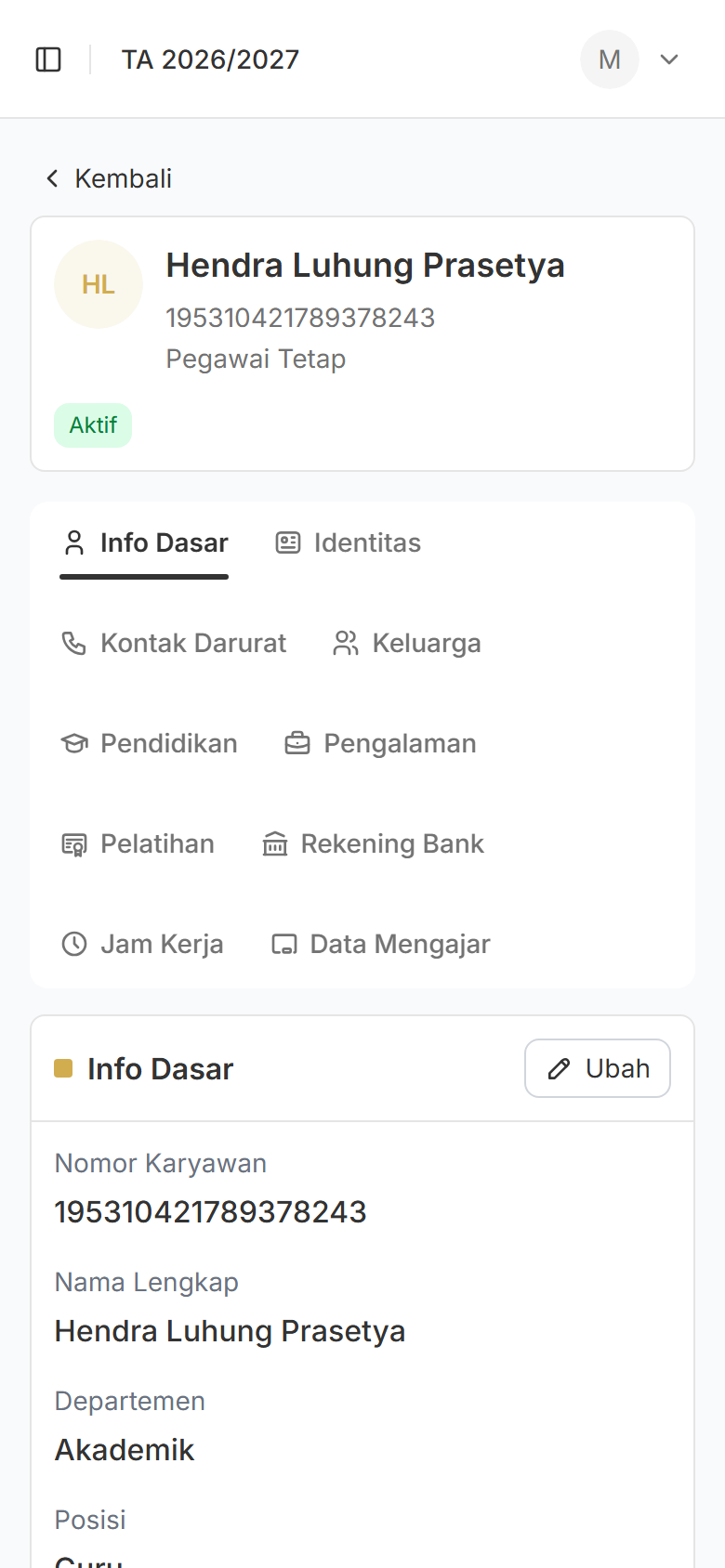 Halaman detail profil karyawan di ponsel